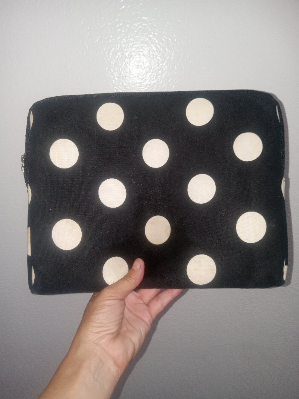 Neoprene Laptop Sleeve, Black & White Polka Dot, Zippered